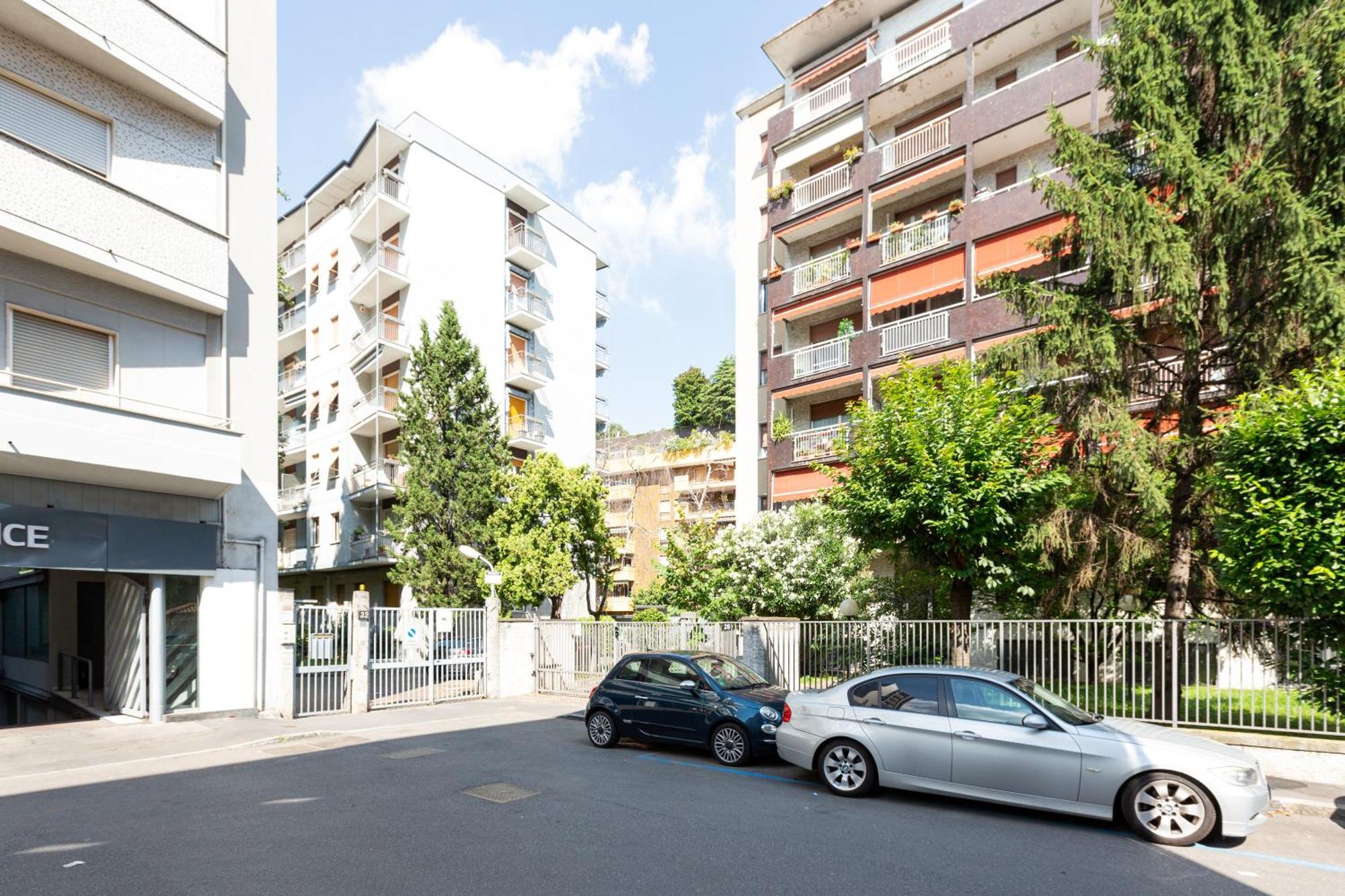 Ca' Granda M5 & Bicocca - Apartment With Parking Milano Esterno foto